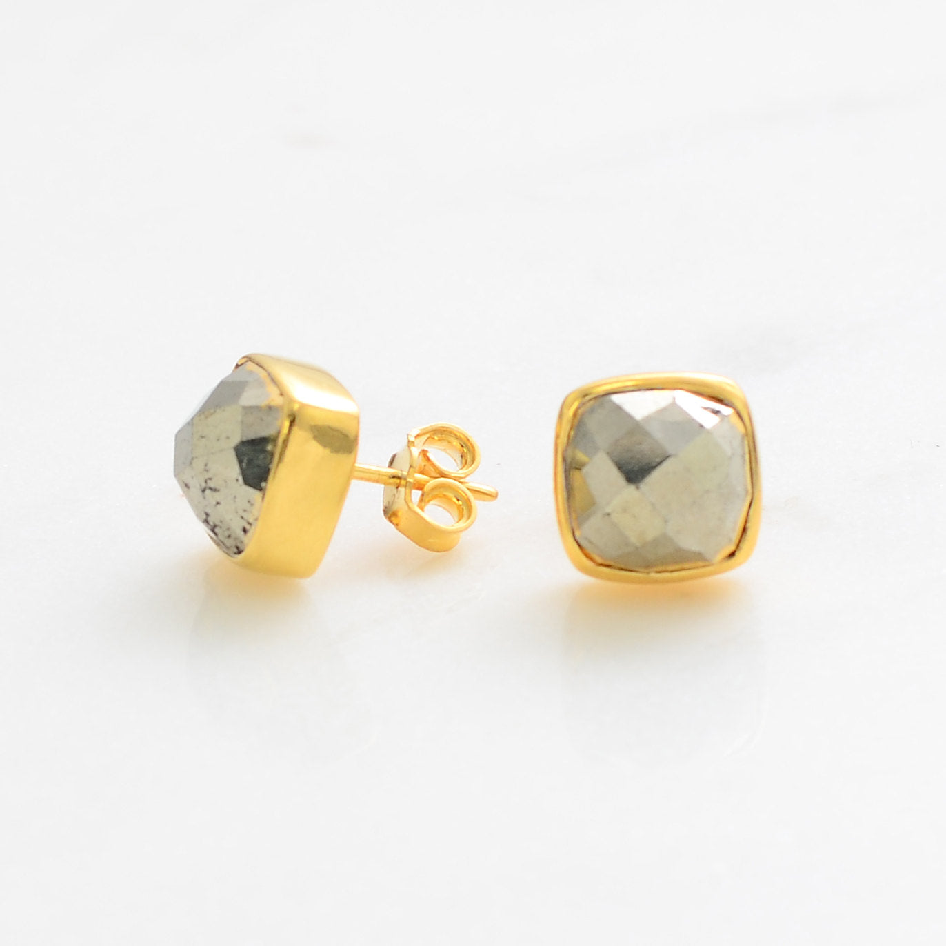 Daily wear cute gold earrings price up-to Rs 5000/-  #studswithpriceupto5000/- #mridhuzfashionworld - You… | Earrings with  price, Gold earrings, Online jewelry store