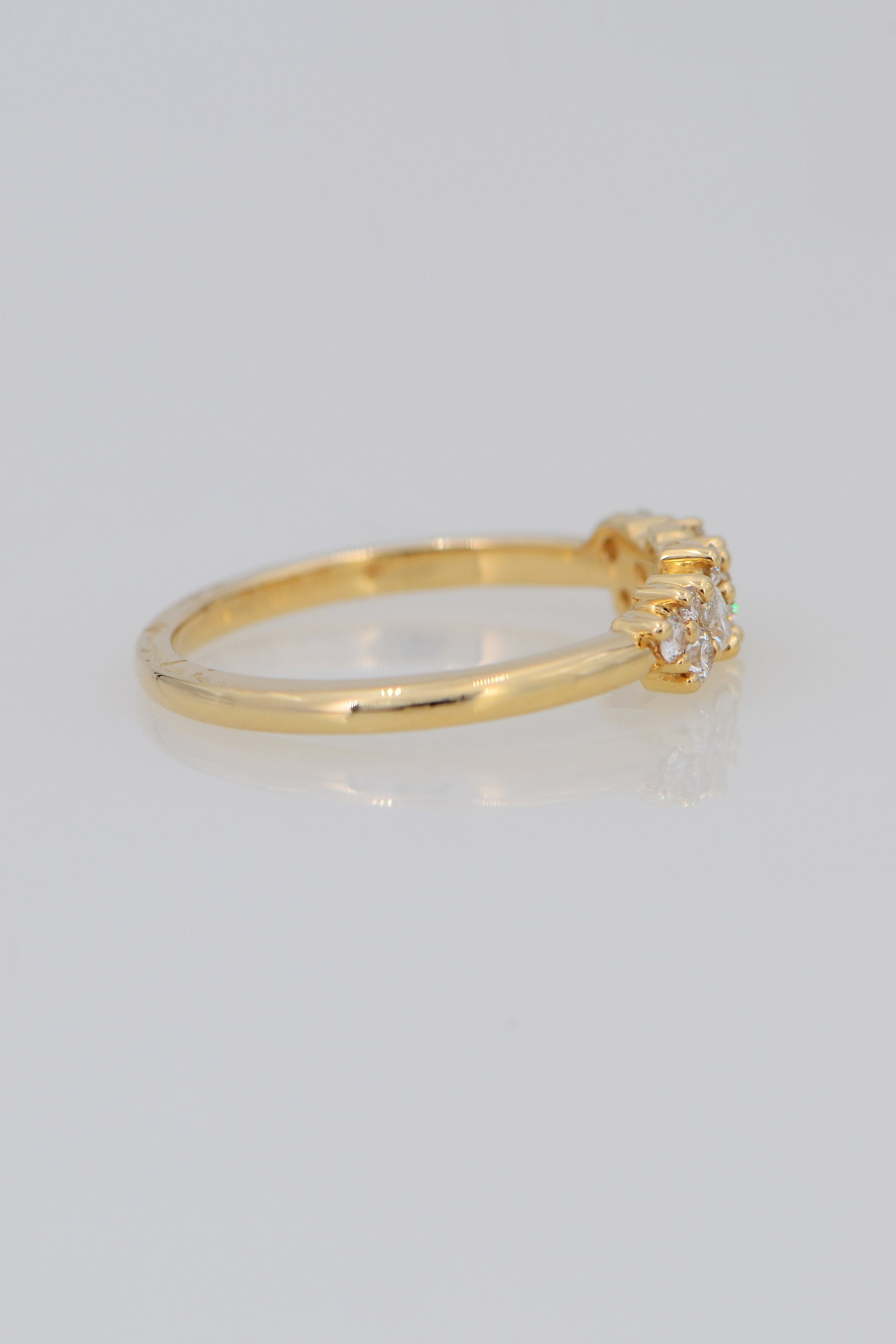 Simple Minimalistic Design Diamond Ring – www.Gharri.pk